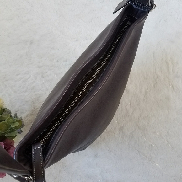 COACH Vintage Legacy Bucket Bag - Picture 8 of 16